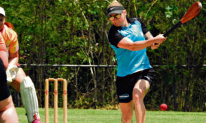 Spirited bowling makes outright difference in top battles