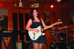 Stelle a rising star (Get your ARTS into Gear)