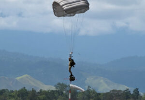 Free falling into PNG war tribute