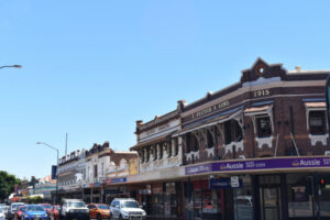 Council seeks shop top apartments