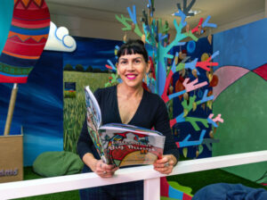 Interactive 3D display teaches gratitude