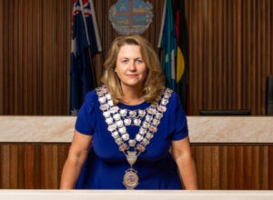 Mayor: No, I didn’t call in TV news pack to Chamber