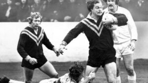 A cold beer with . . . speedster who scored famous World Cup try