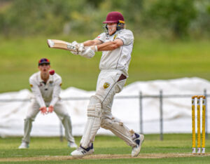 Record run chase lifts Hornets’ top four hopes