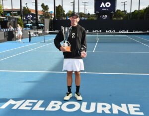 Graham dominates at AO