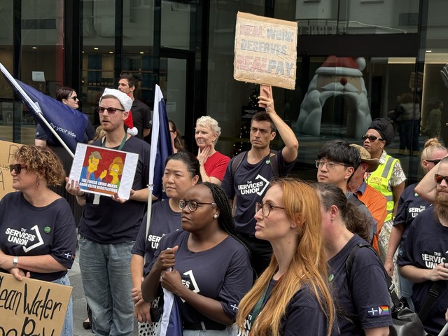 Urban Utilities workers go on strike